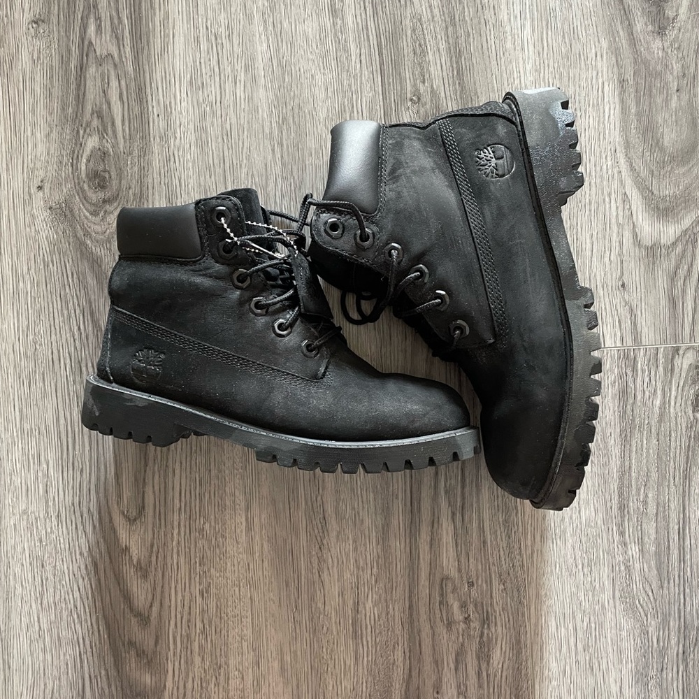 Timberland boots black suede 3.5y